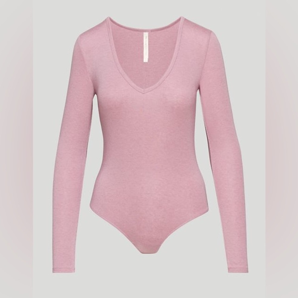 Aritzia The Group by Babaton
IMPRESSION BODYSUIT
